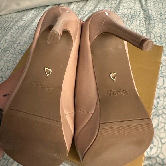 Thalia Sodi Nude peep toe stilettos 7.5 women - Picture 3 of 12